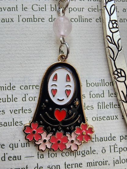marque-page kaonashi, le sans visage. Inspiration studio ghibli. Quartz-rose. Fait main par belletteworkshop. Breloque